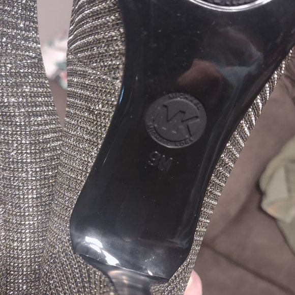 Michael Kors Alina Flex crystal-embellished pumps 9M - Picture 10 of 15